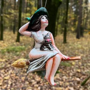 Елочная игрушка Ведьма
