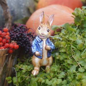 Елочная игрушка кролик в куртке