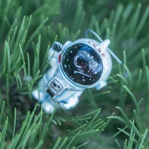 Елочная игрушка Космонавт Привет