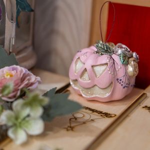 Елочная игрушка тыква светильник Джека нежнаяЕлочная игрушка тыква светильник Джека нежная