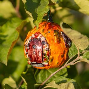 Елочная игрушка тыква домик