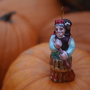 Елочная игрушка Баба Яга