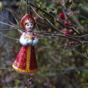 Елочная игрушка снегурочка летняя