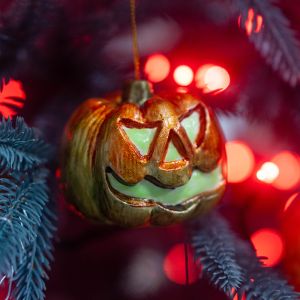 Елочная игрушка тыква светильник Джека