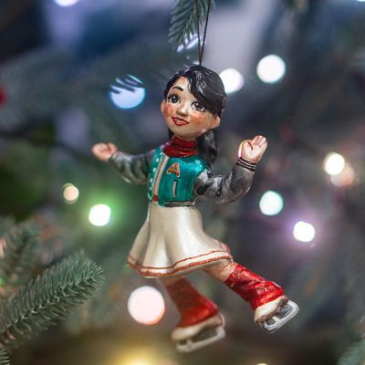 Елочная игрушка Девочка на коньках