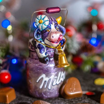 Елочная игрушка Бычок в бидоне