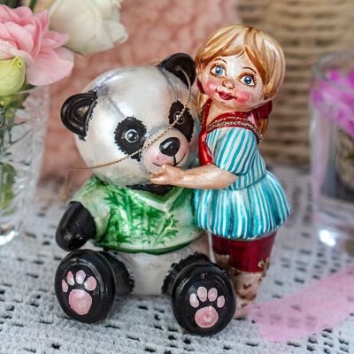 Елочная игрушка девочка с пандой
