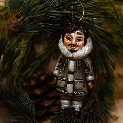 Елочная игрушка эскимос