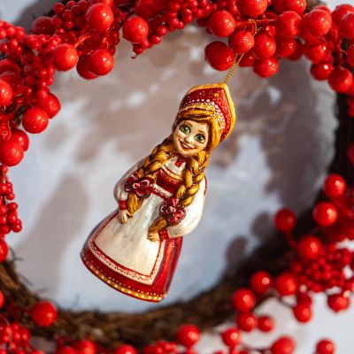 Елочная игрушка русская девочка в русском национальном костюме