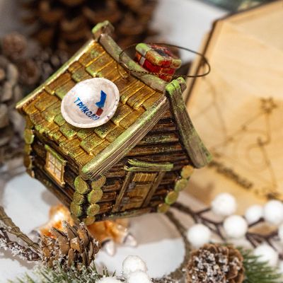 Елочная игрушка изба на курьих ножках Яги
