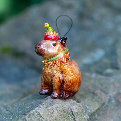 Елочная игрушка Капибара рождественская