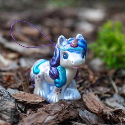 Елочная игрушка единорожка зимняя