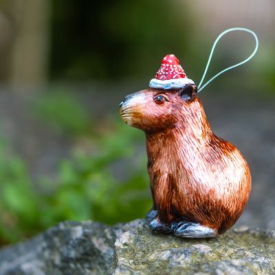 Елочная игрушка Капибара новогодняя