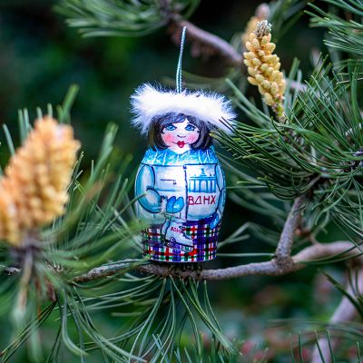 Елочная игрушка матрешка зимняя