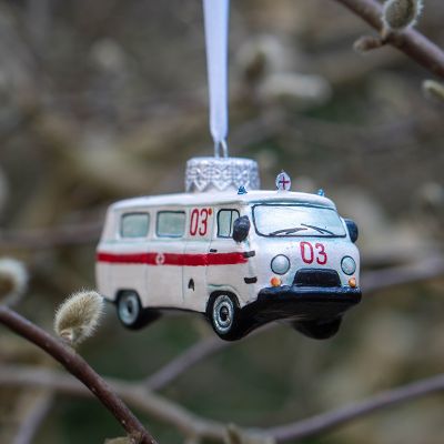 Елочная игрушка Скорая помошь